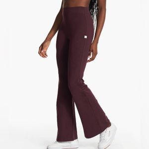 BNWT Vuori Dreamknit *Warm* Granite High Waist Flare Leggings
